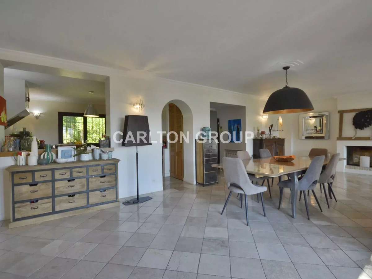 Maison Biot