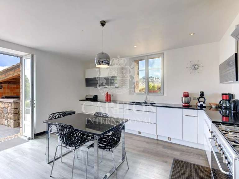 Maison Tourrettes-sur-Loup - 5 chambres - 220m²