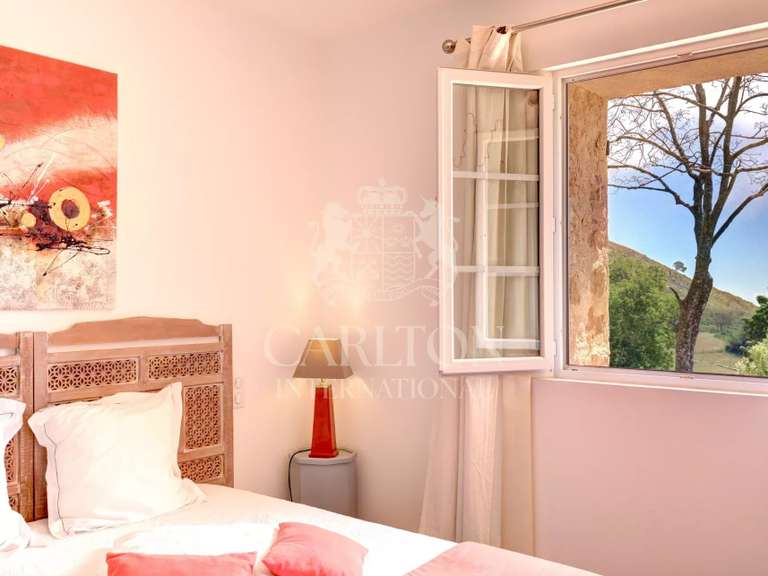 Maison Tourrettes-sur-Loup - 5 chambres - 220m²