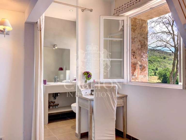 Maison Tourrettes-sur-Loup - 5 chambres - 220m²