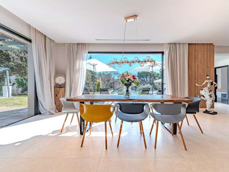 Maison Roquefort-les-Pins - 7 chambres - 323m²