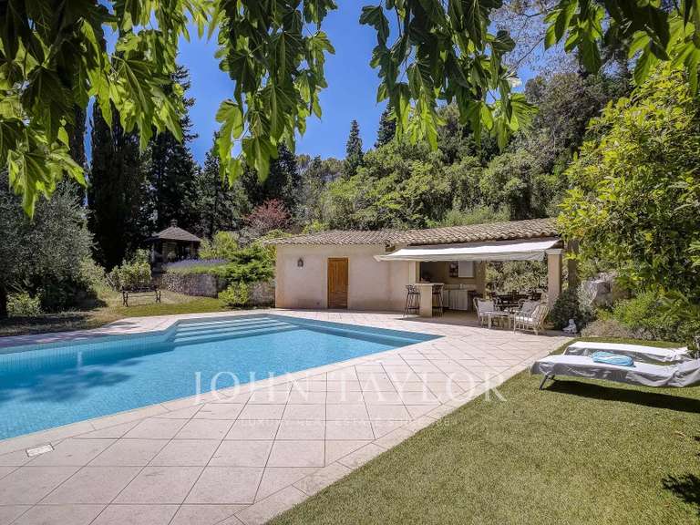 Maison Valbonne - 4 chambres - 166m²