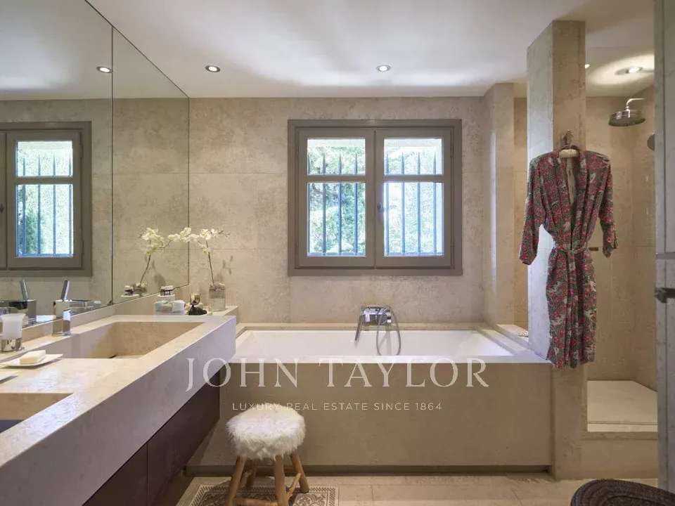 House Mougins