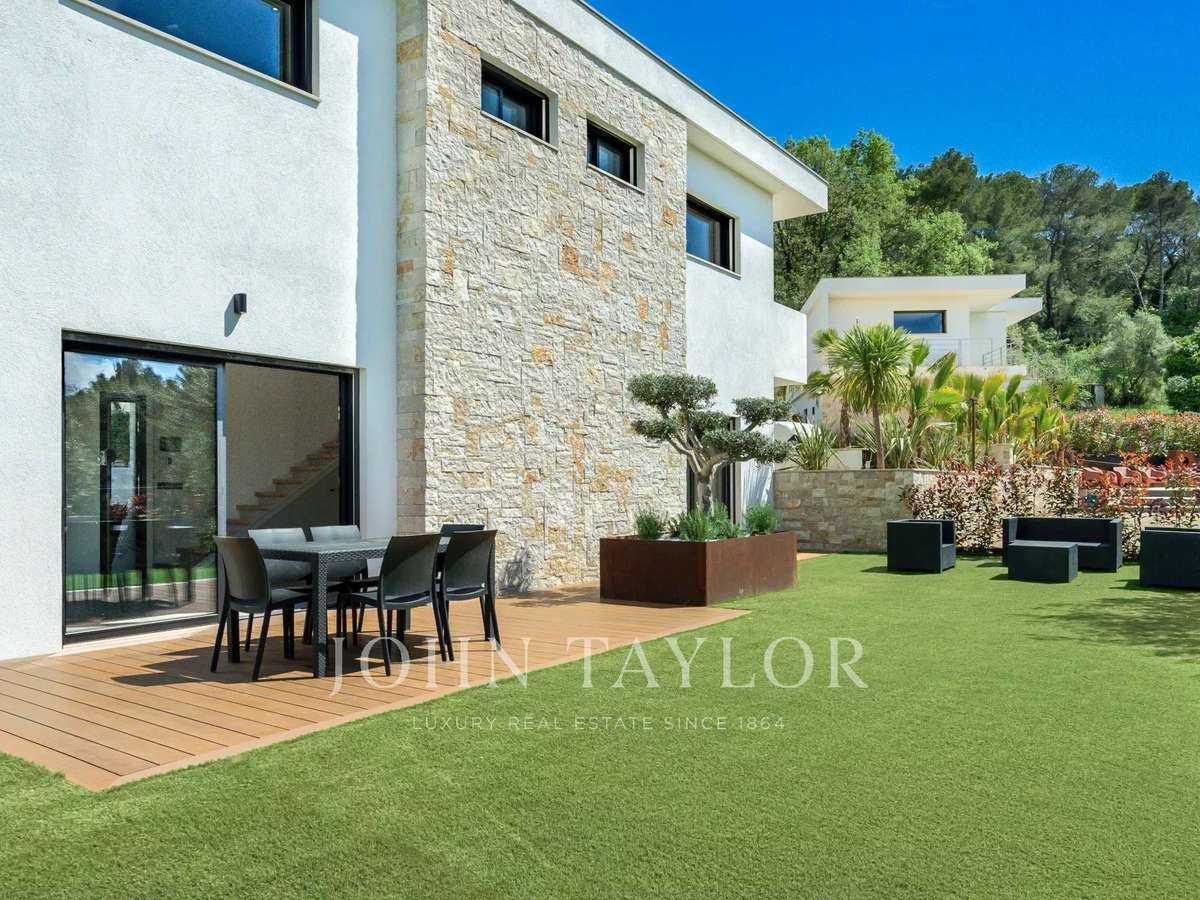 House Mougins