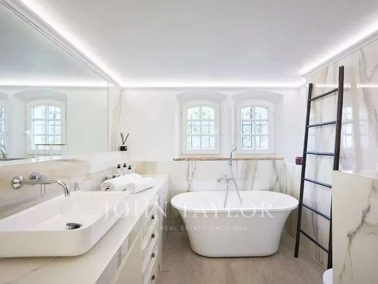 Maison Mougins - 6 chambres - 271m²