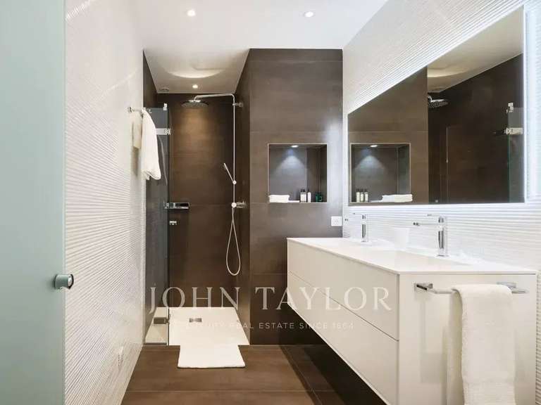 Maison Mougins - 13 chambres - 826m²