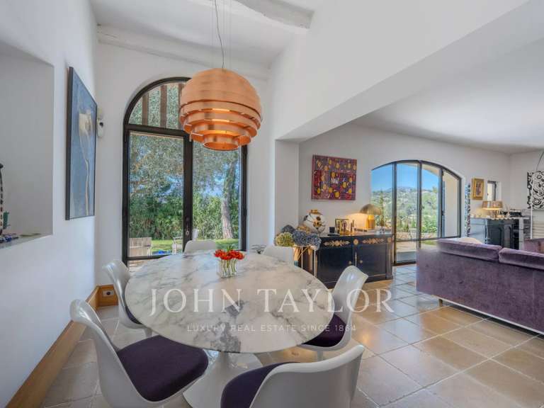 Maison Mougins - 5 chambres - 241m²