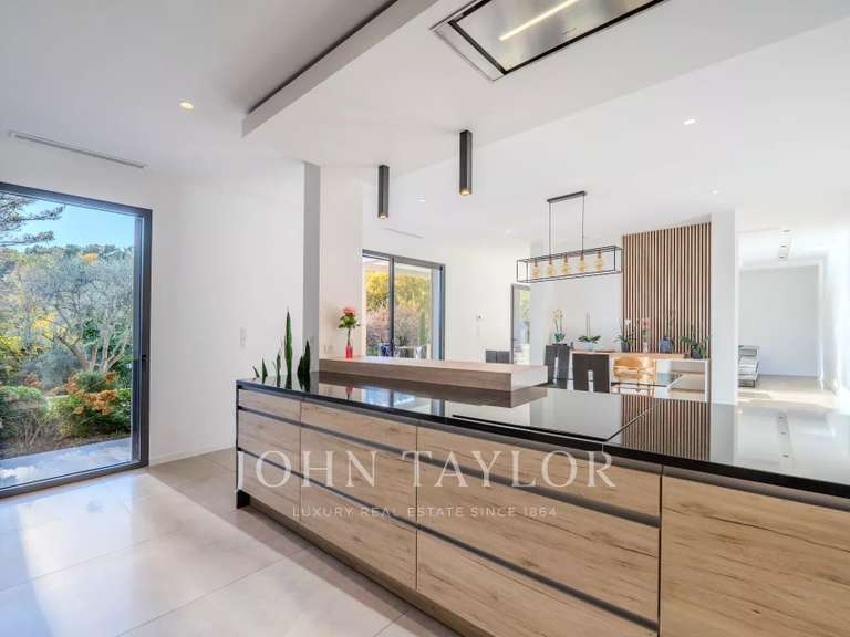 Maison Le Rouret - 4 chambres - 195m²