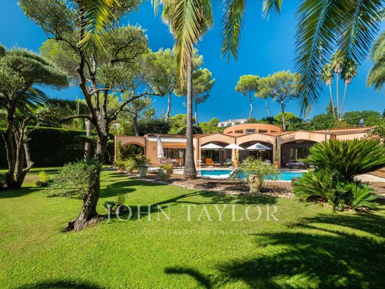 Maison Mougins - 4 chambres - 397m²