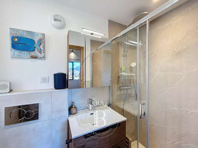Maison Montriond - 6 chambres - 180m²