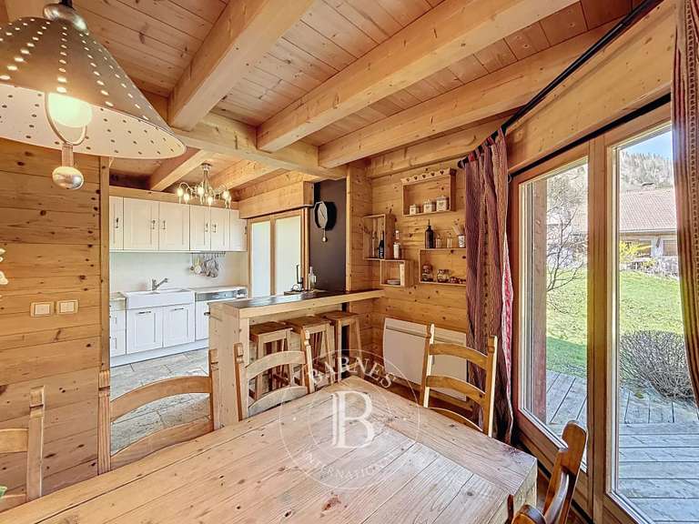 Maison Essert-Romand - 5 chambres - 170m²