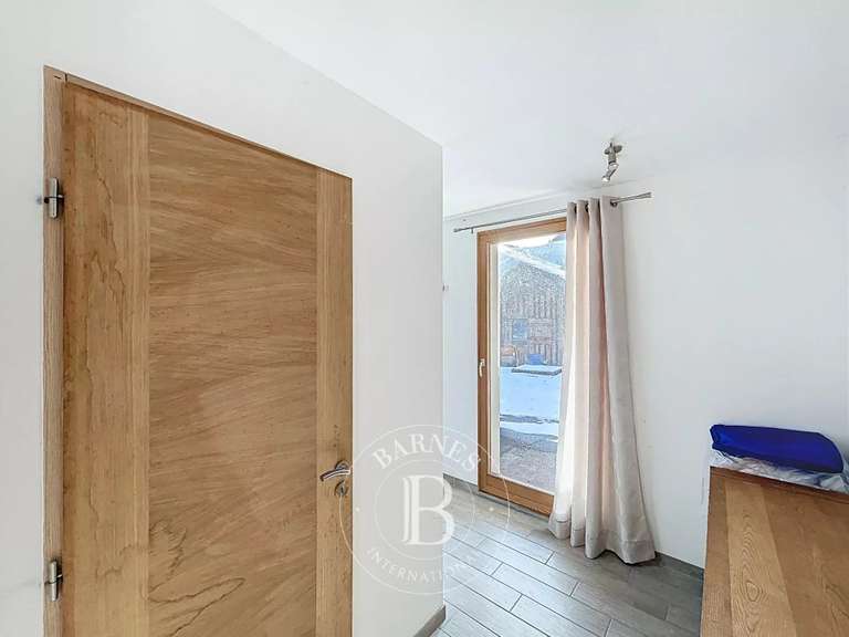 Maison Saint-Jean-d'Aulps - 5 chambres - 193m²