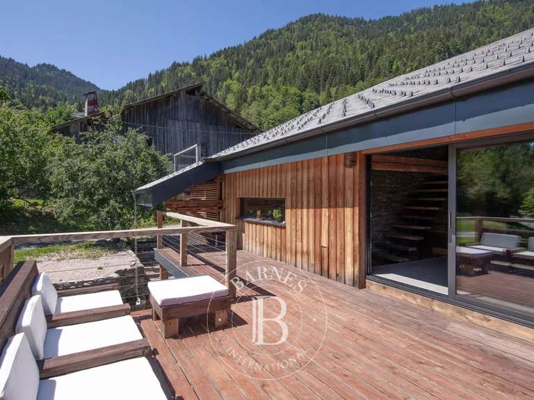 Maison Essert-Romand - 7 chambres - 277m²