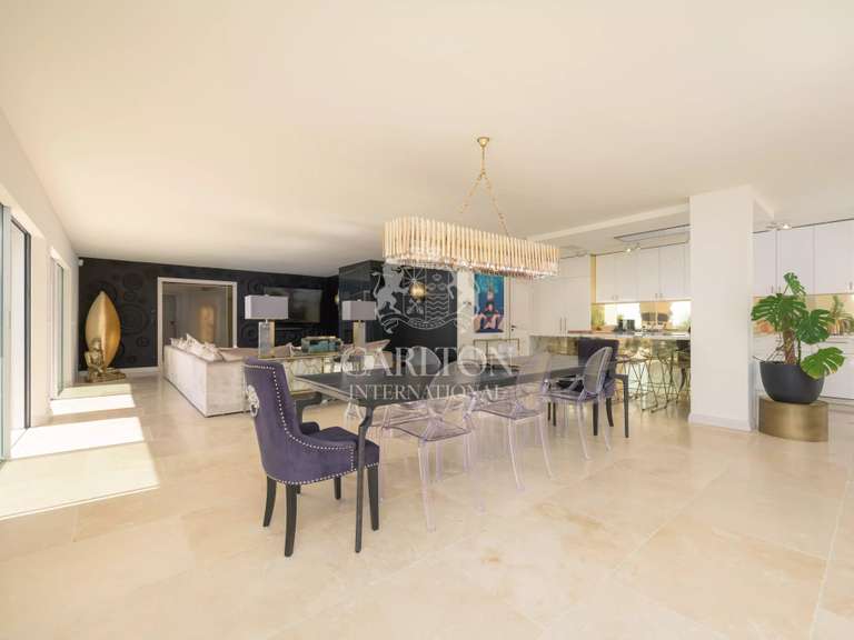 Maison Tourrettes-sur-Loup - 4 chambres - 300m²