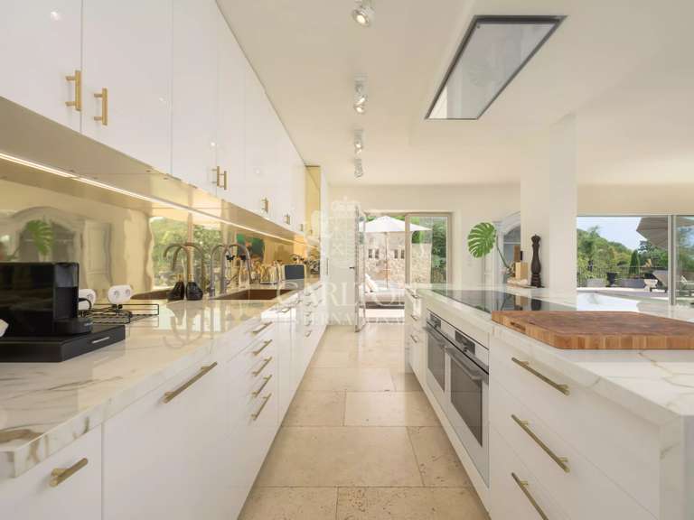 Maison Tourrettes-sur-Loup - 4 chambres - 300m²