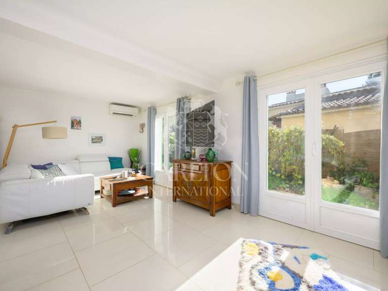 Maison Pégomas - 4 chambres - 124m²