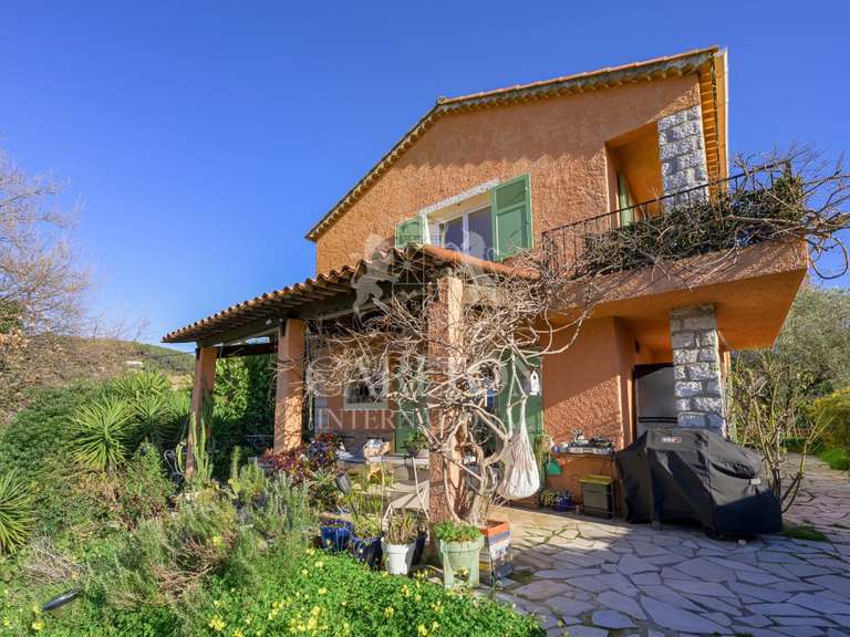 House Pégomas - 4 bedrooms - 124m²