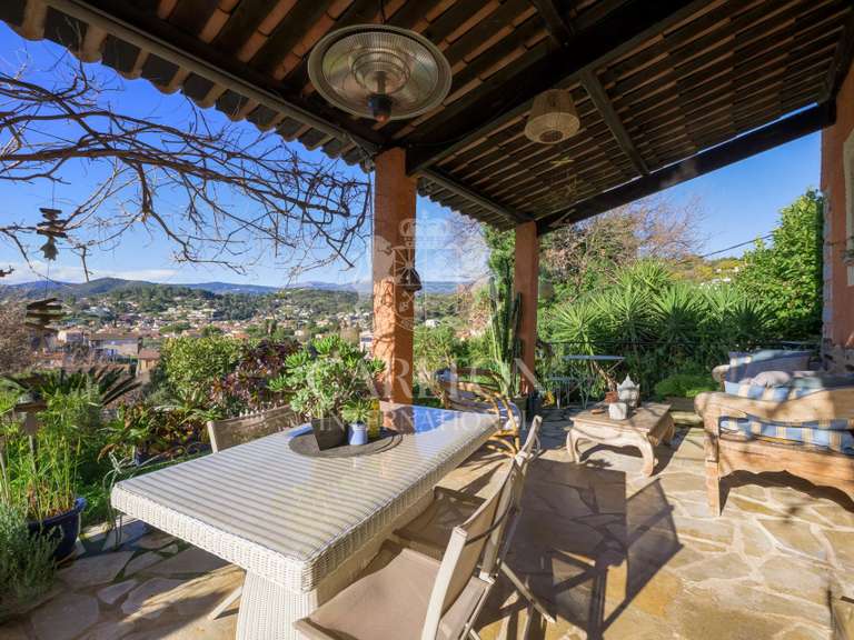 Maison Pégomas - 4 chambres - 124m²