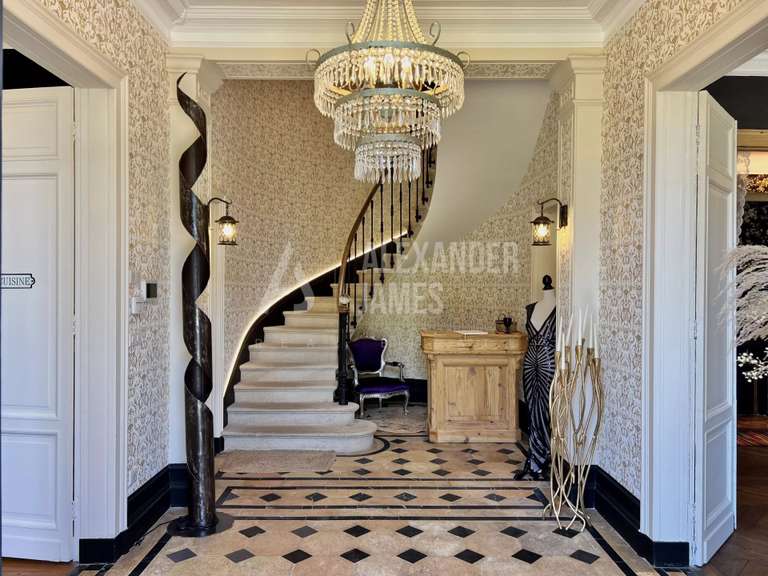 Maison Marmande - 6 chambres - 308m²
