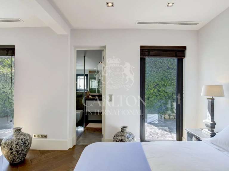 Maison Mougins - 5 chambres - 277m²