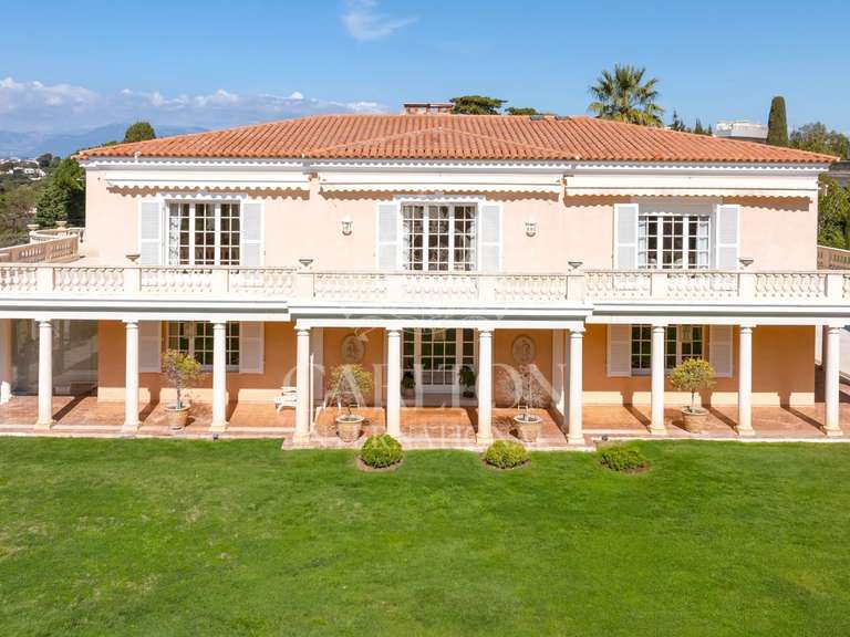 Maison Cap-d-antibes - 555m²
