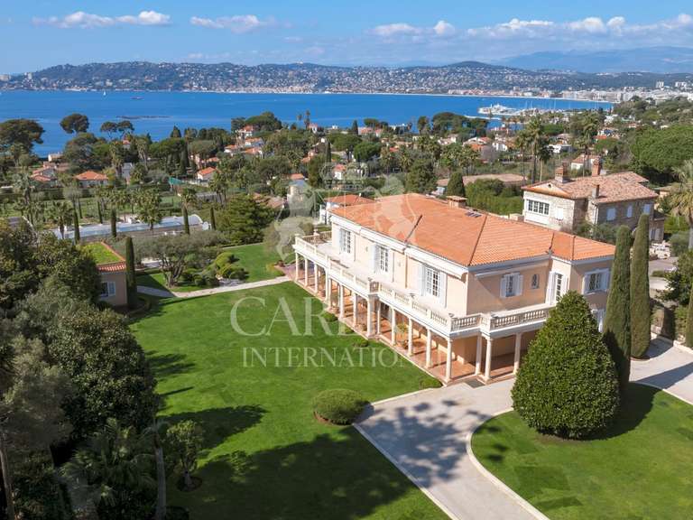 Maison Cap-d-antibes - 555m²