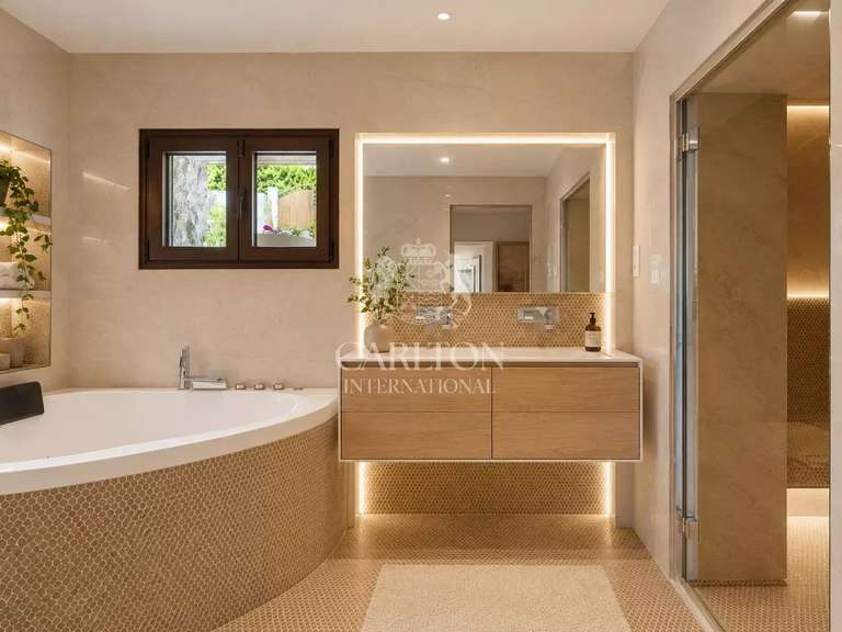House Saint-Paul-de-Vence - 6 bedrooms - 300m²