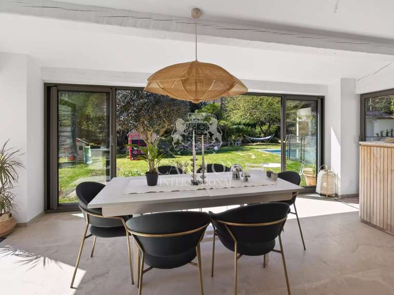 House Saint-Paul-de-Vence - 5 bedrooms - 230m²
