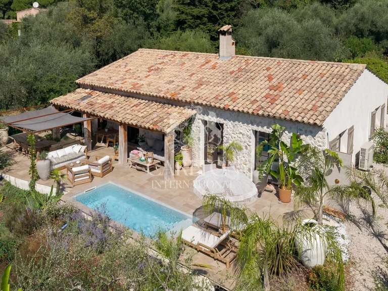 Maison Tourrettes-sur-Loup - 4 chambres - 146m²