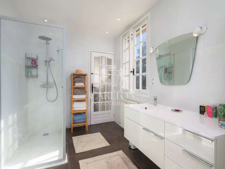 Maison La Colle-sur-Loup - 6 chambres - 300m²