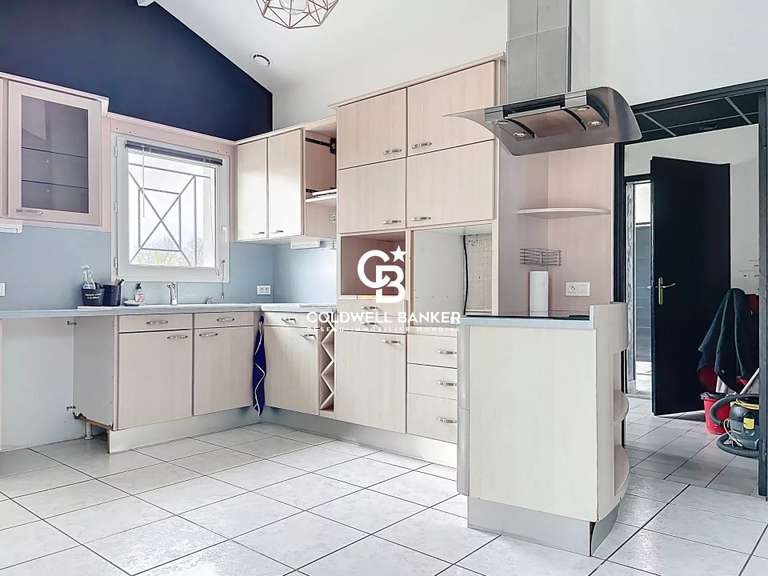 Maison Jazennes - 5 chambres - 491m²