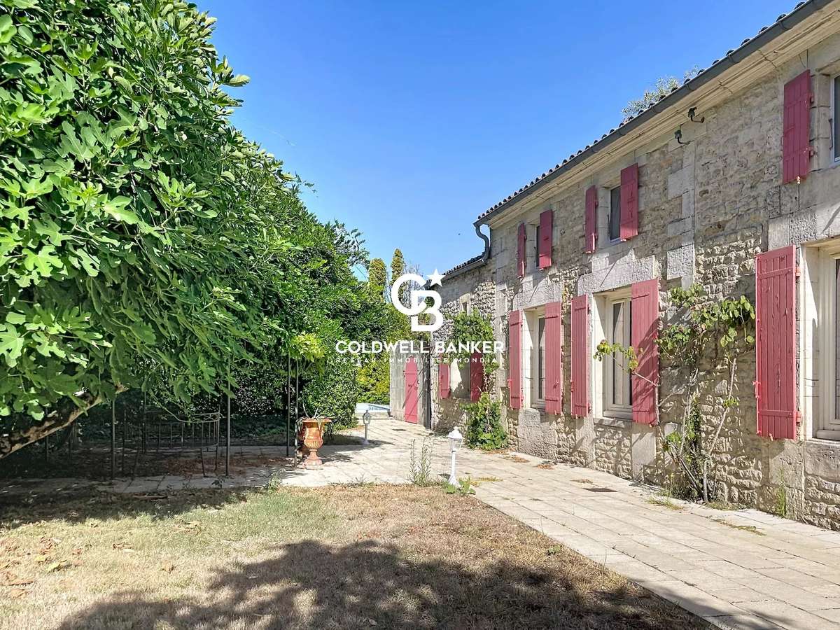 Maison Saint-Savinien