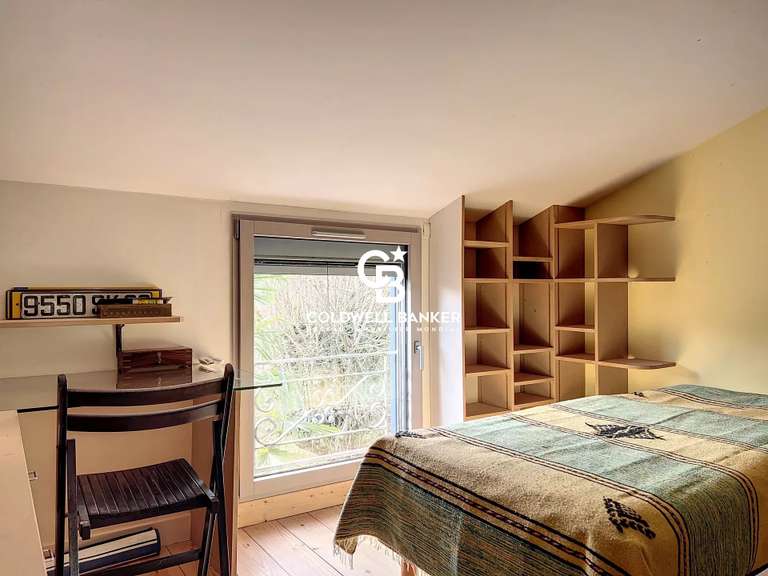 Maison Saintes - 7 chambres - 281m²