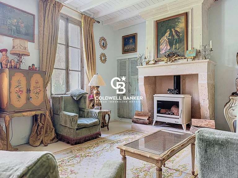 Maison Mortagne-sur-Gironde - 6 chambres - 269m²