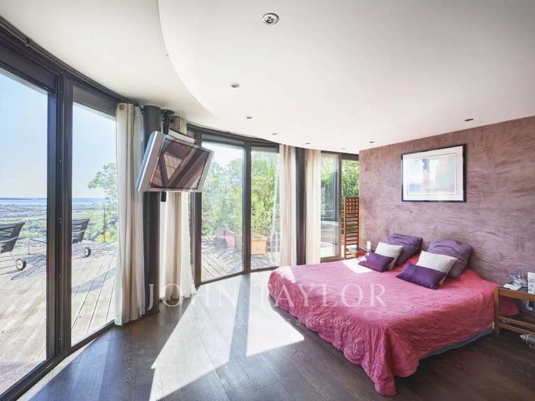 House Mandelieu-la-Napoule - 5 bedrooms - 302m²