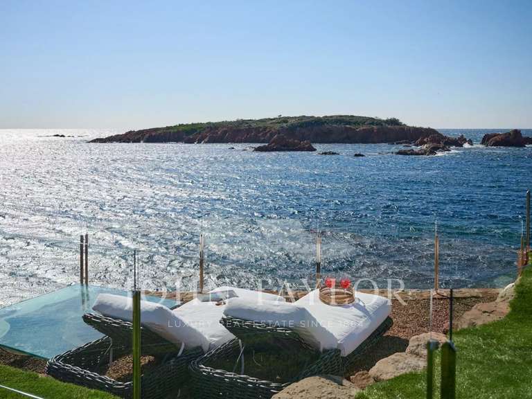 Maison Théoule-sur-Mer - 5 chambres - 310m²