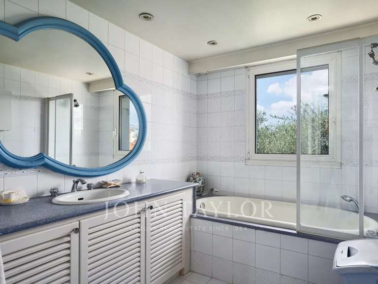 Maison Cannes - 5 chambres - 176m²