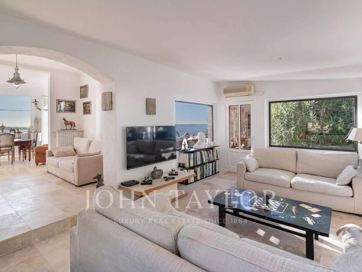 House le golfe-juan