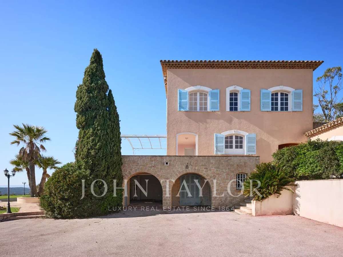 Maison Agay