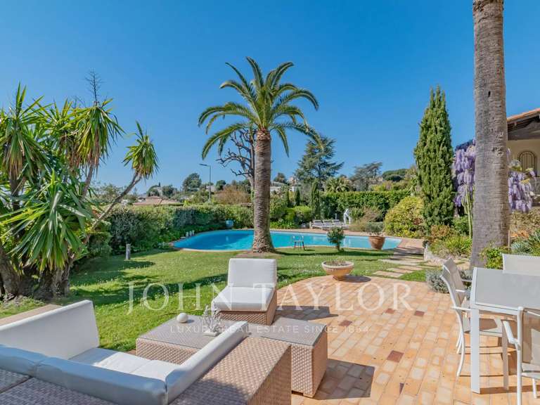 Maison Vallauris - 5 chambres - 250m²