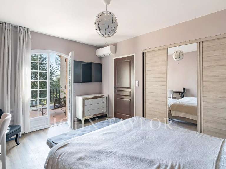 Maison Vallauris - 4 chambres - 200m²