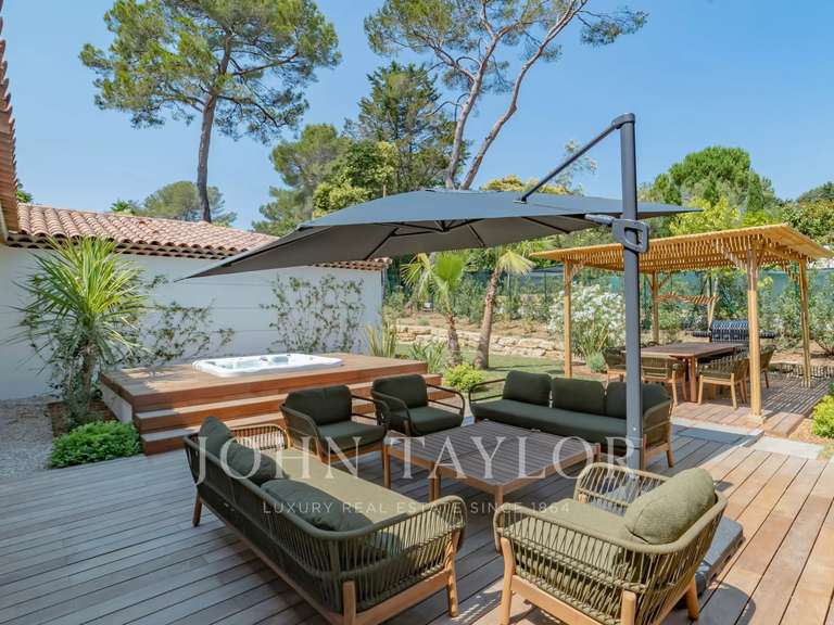 Maison Mougins - 5 chambres - 332m²