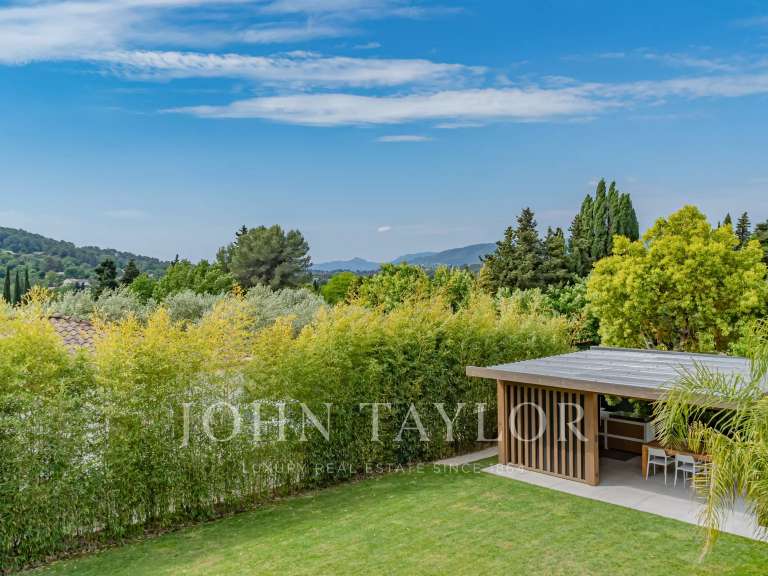 Maison Mougins - 4 chambres - 217m²