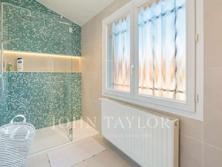Maison Cannes - 7 chambres - 226m²