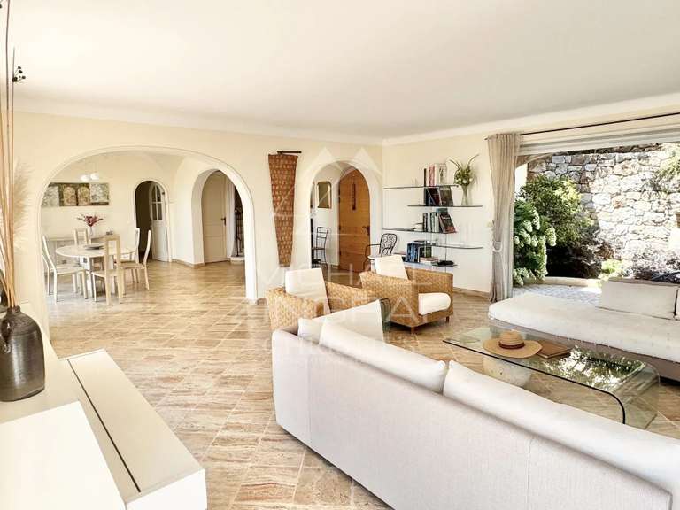 Maison Spéracèdes - 4 chambres - 220m²