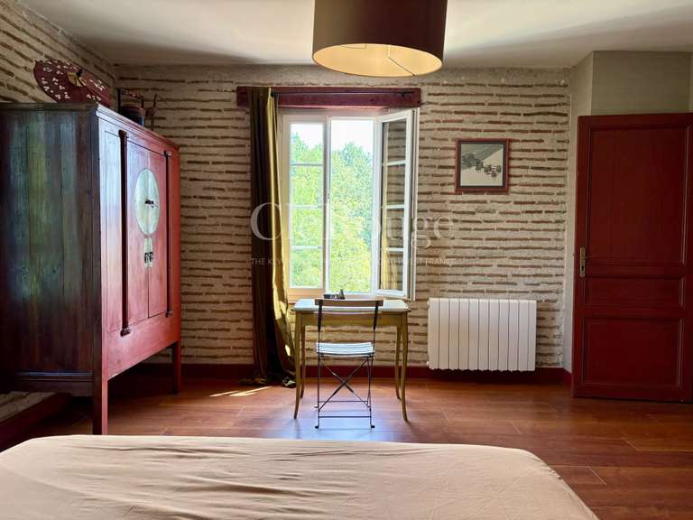 Maison Caumont-sur-Garonne - 5 chambres - 261m²