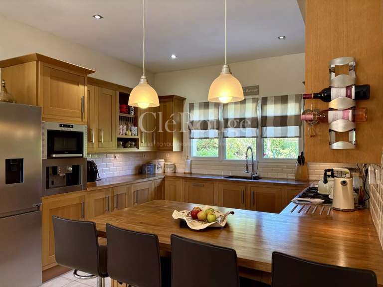 Maison Tombeboeuf - 3 chambres - 200m²