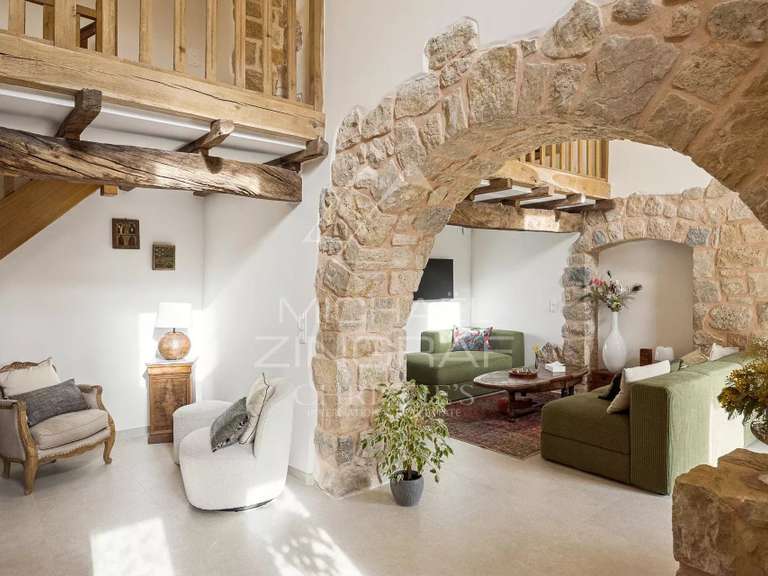 Maison Spéracèdes - 6 chambres - 200m²