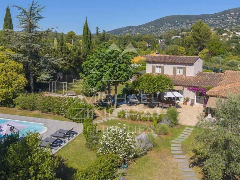 House Peymeinade - 8 bedrooms - 249m²