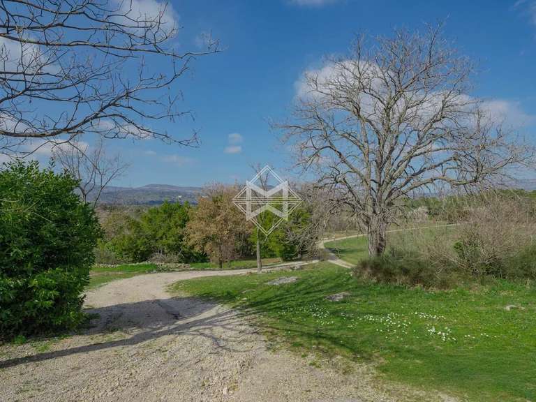 Maison Tourrettes - 4 chambres - 257m²